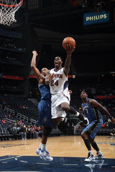 威斯布鲁克抢断上篮,奇才击败老鹰 威斯布鲁克抢断上篮,奇才击败老鹰