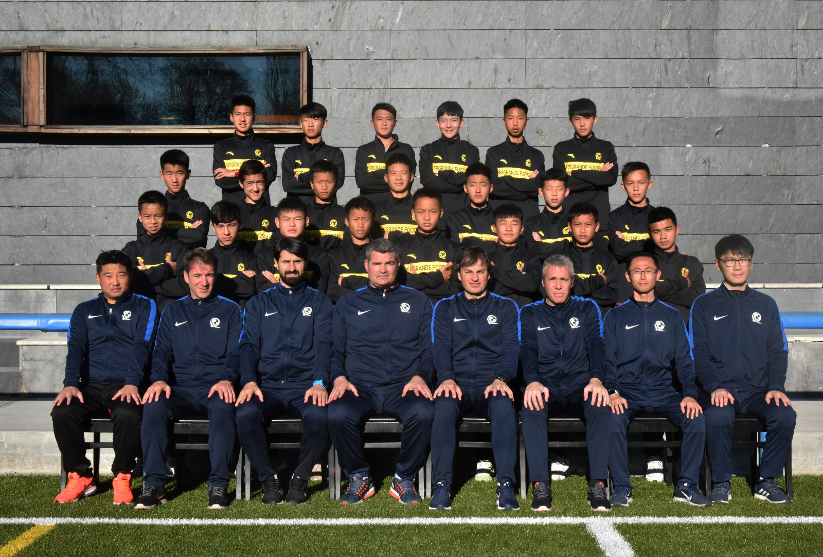 关于冠军争夺:青训战队勇夺奖杯,夺目风采的信息 关于冠军争夺:青训战队勇夺奖杯,夺目风采的信息