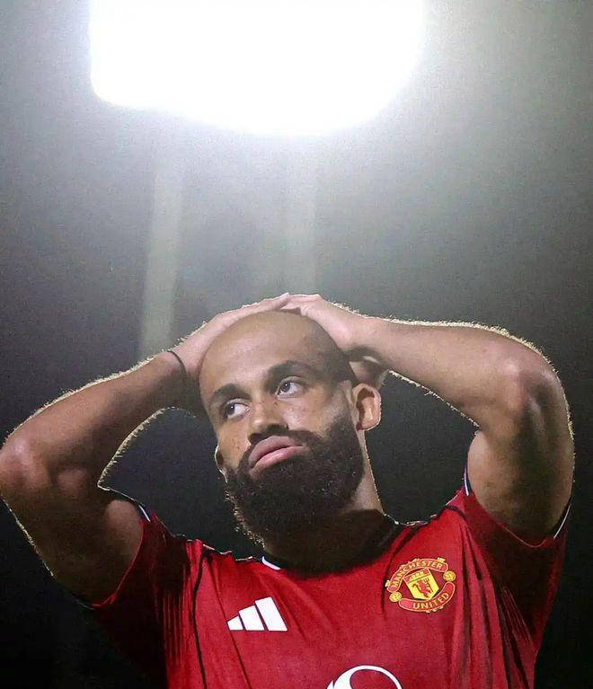 曼联惨遭逆转,全场惊悚,胜利如梦 曼联惨遭逆转,全场惊悚,胜利如梦