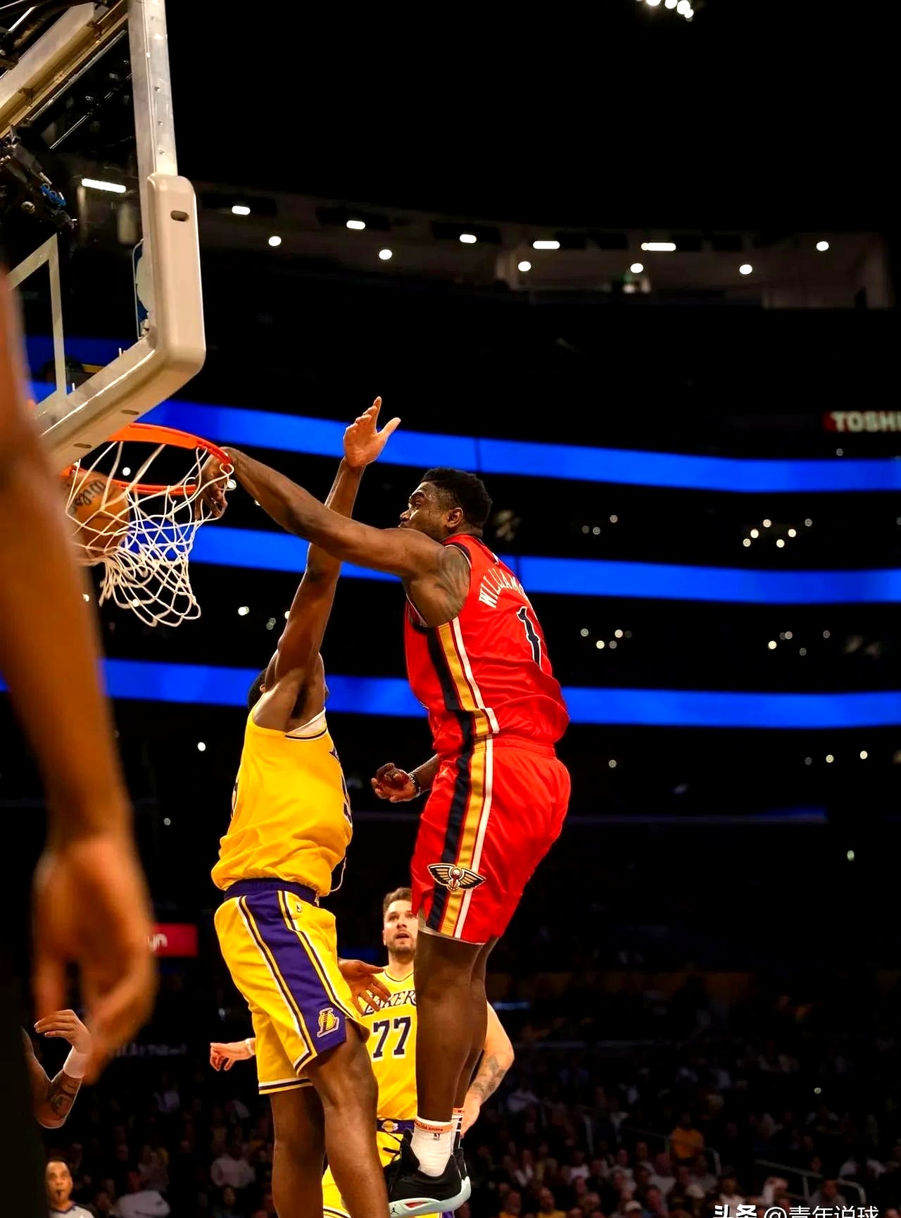 三分球命中率高达%,助球队取胜 三分球命中率高达%,助球队取胜