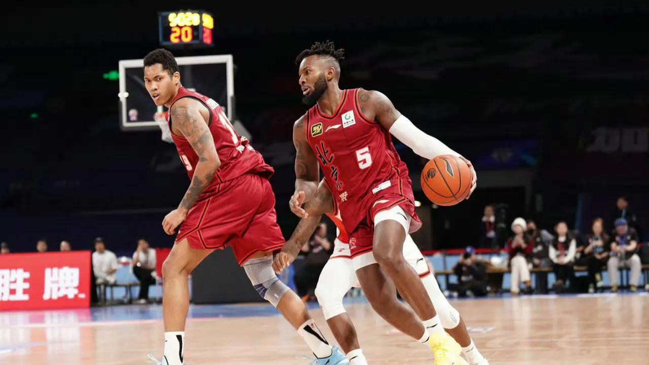 北京队绝杀福建队,易建联扛起全队 北京队绝杀福建队,易建联扛起全队