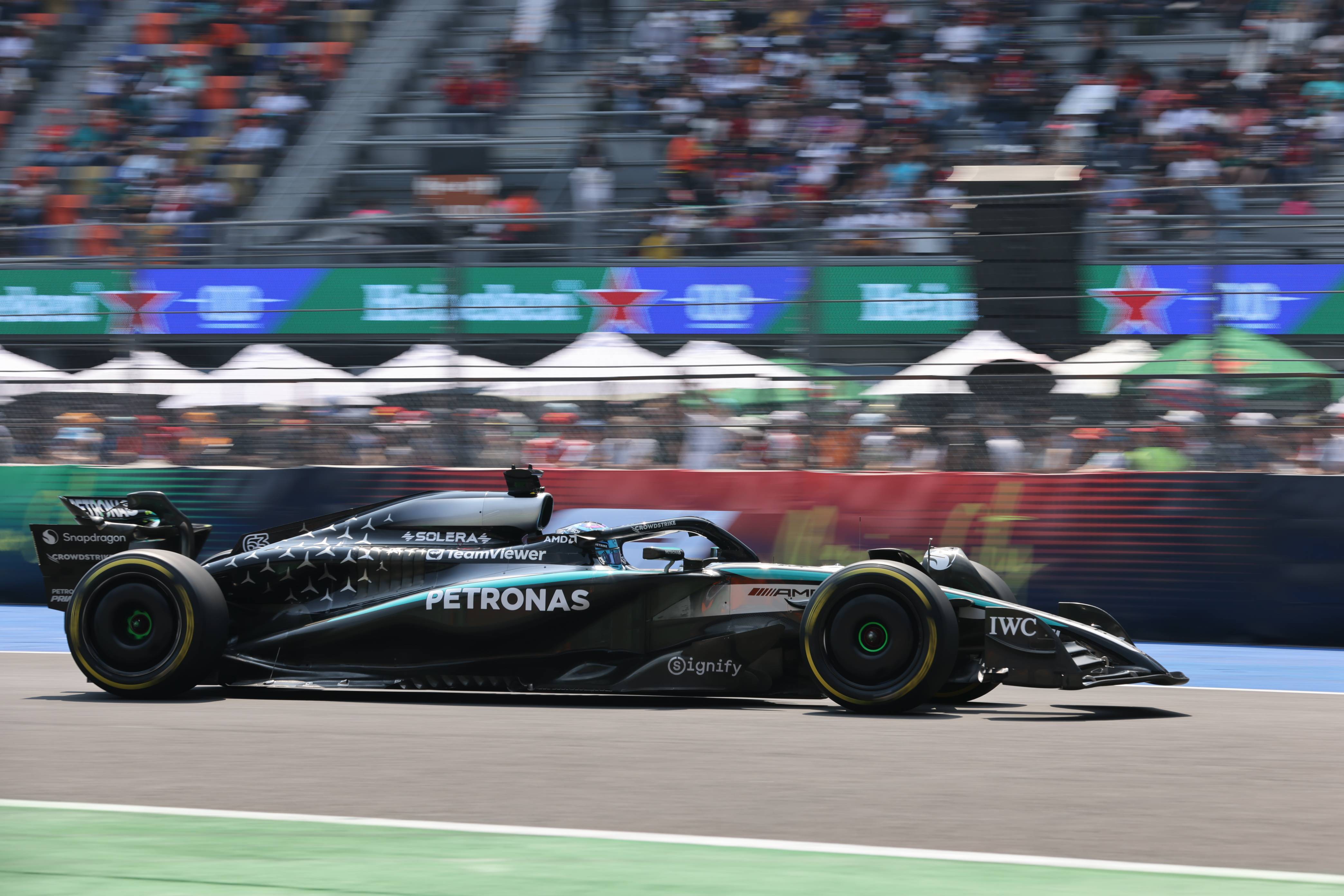 红牛车队碾压阿斯顿马丁，勒克莱尔点燃赛场