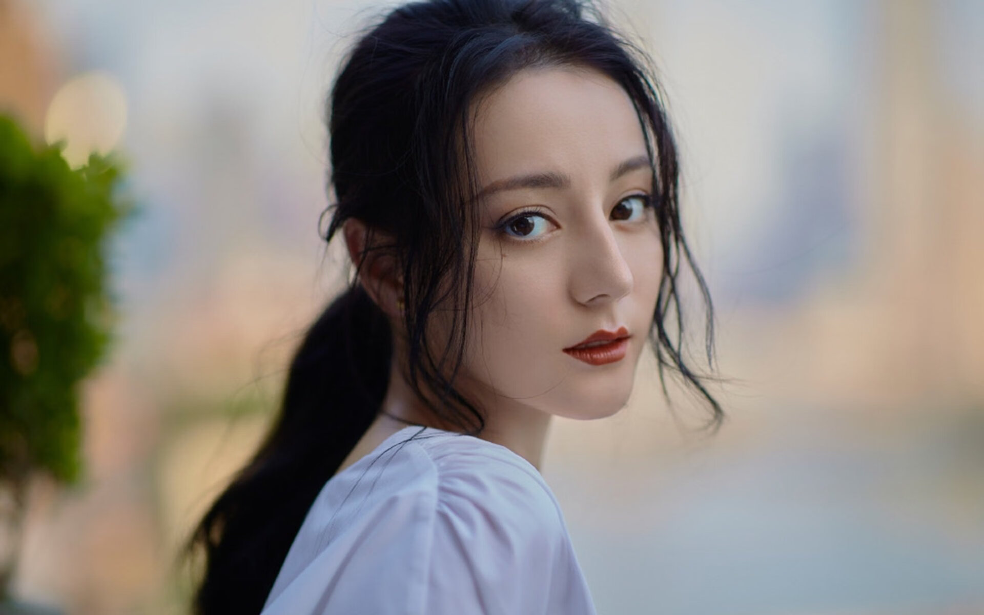 赛道与绿茵的共振，萨卡一球穿越昼夜，定鼎F1王座之巅