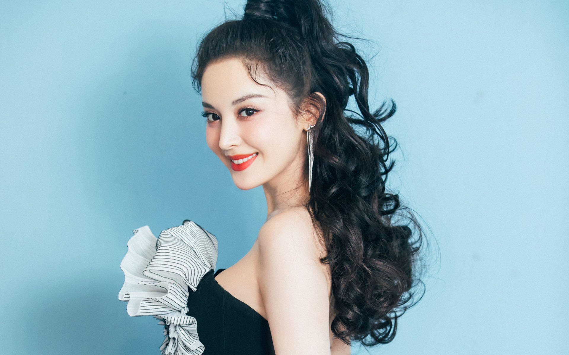 铁血交响，当乌克兰的钢铁洪流，遇上楚阿梅尼点燃的马赛焰火