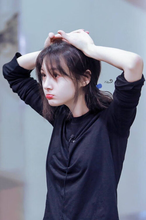 雷火电竞网址-硬仗之王与盐湖城风暴，文班亚马的孤胆英雄路，爵士撕裂步行者的镜像棋局