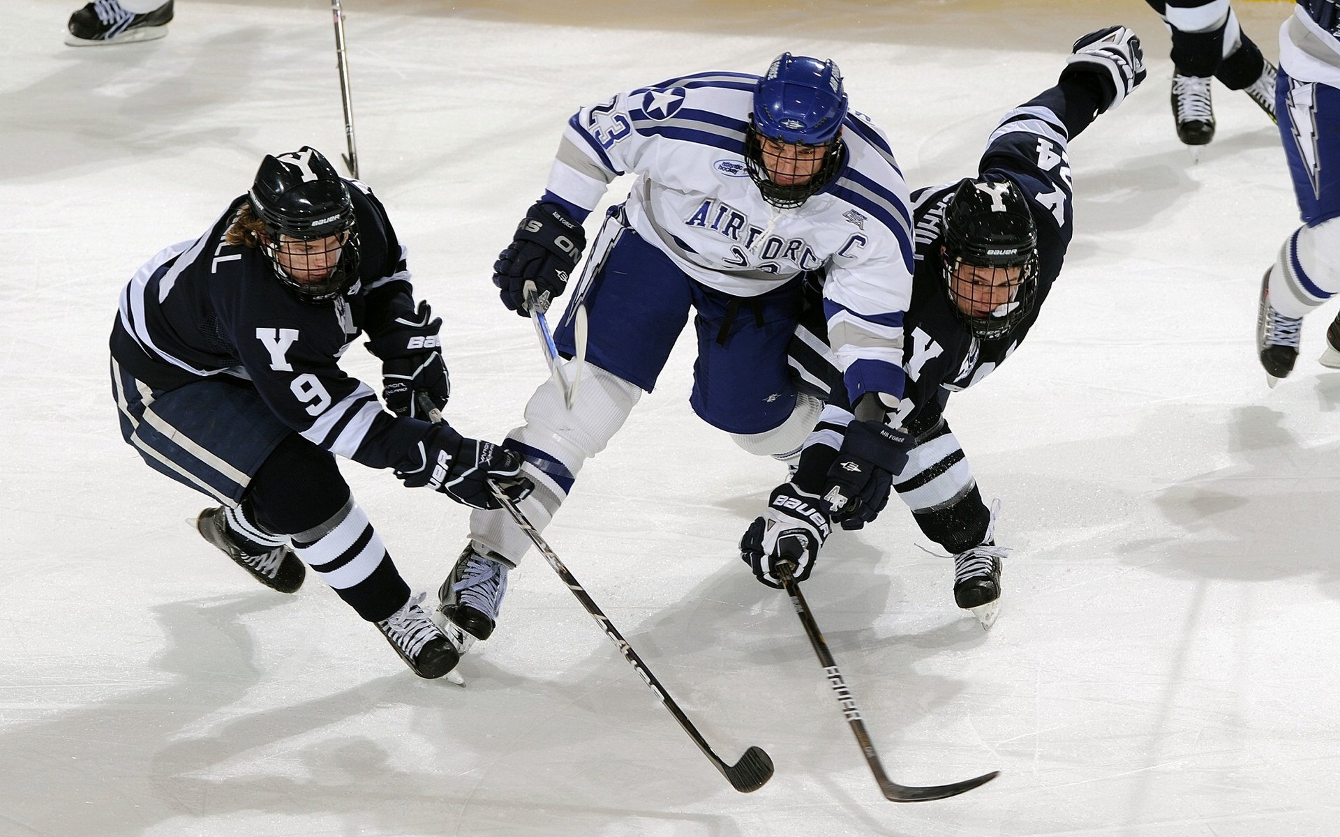 当伊朗血拼阿根廷，萨卡在抢七封神，这顿最后晚餐，吃出了竞技体育的两极